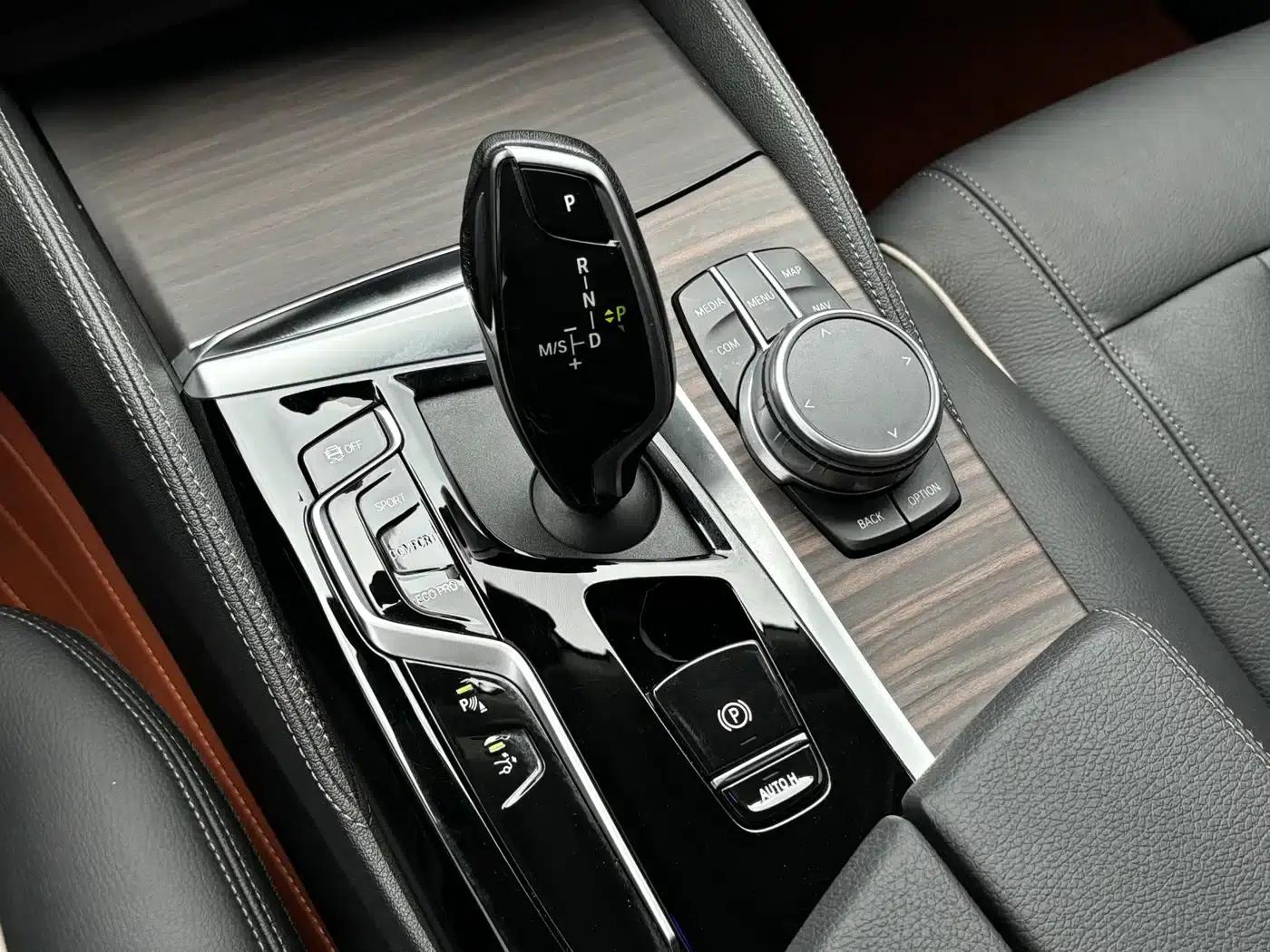 2021 BMW 6 Series GT 630i Luxury Design Package — миниатюра 21