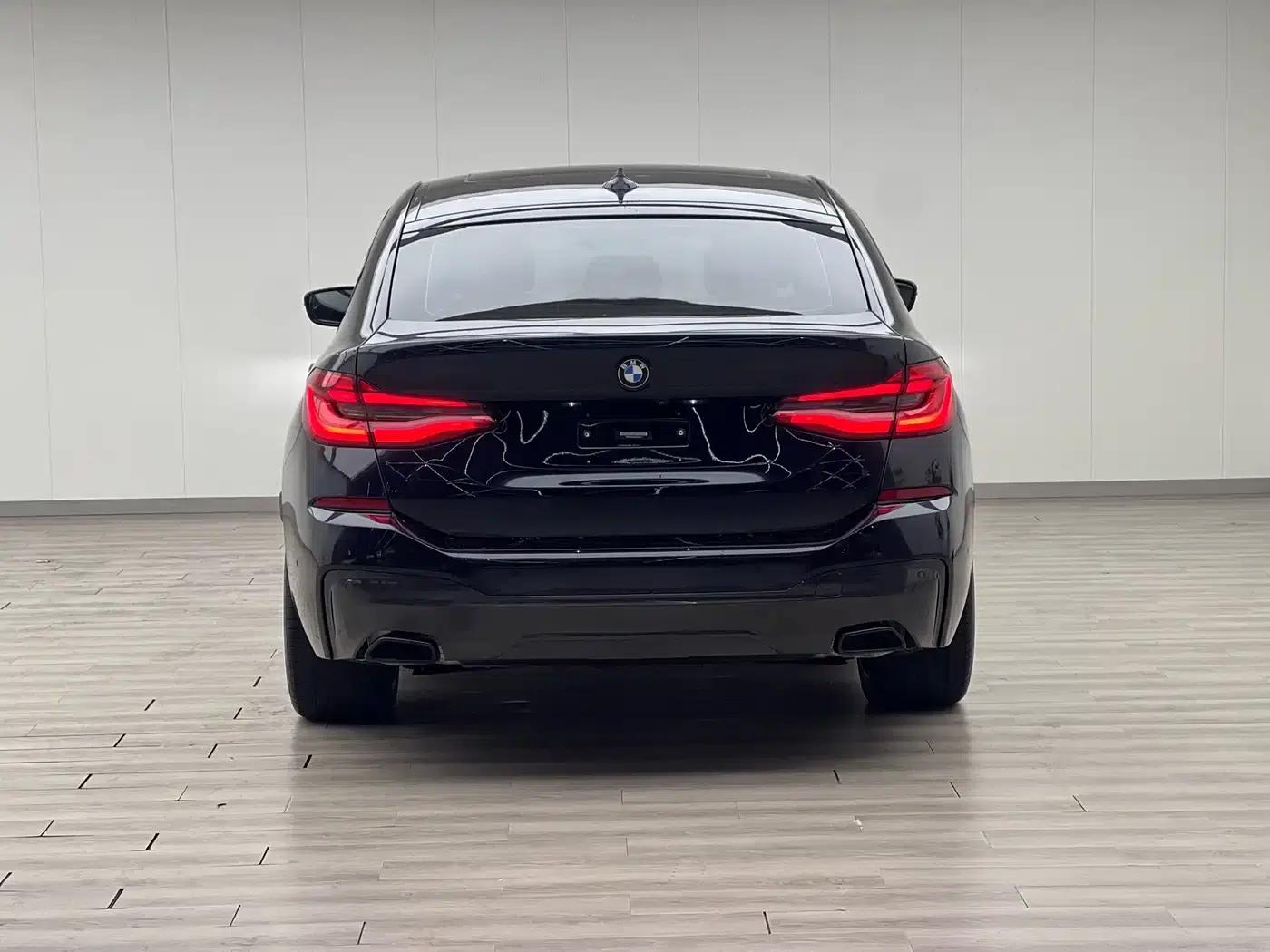 2021 BMW 6 Series GT 630i M Sport Package — миниатюра 24
