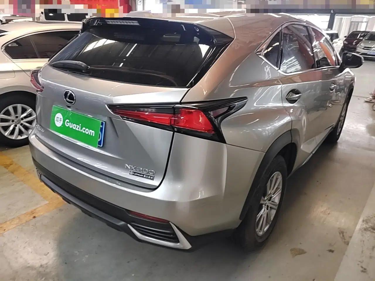 Lexus NX 2017 200 Front-Wheel-Drive X-Trail SE Edition — миниатюра 6