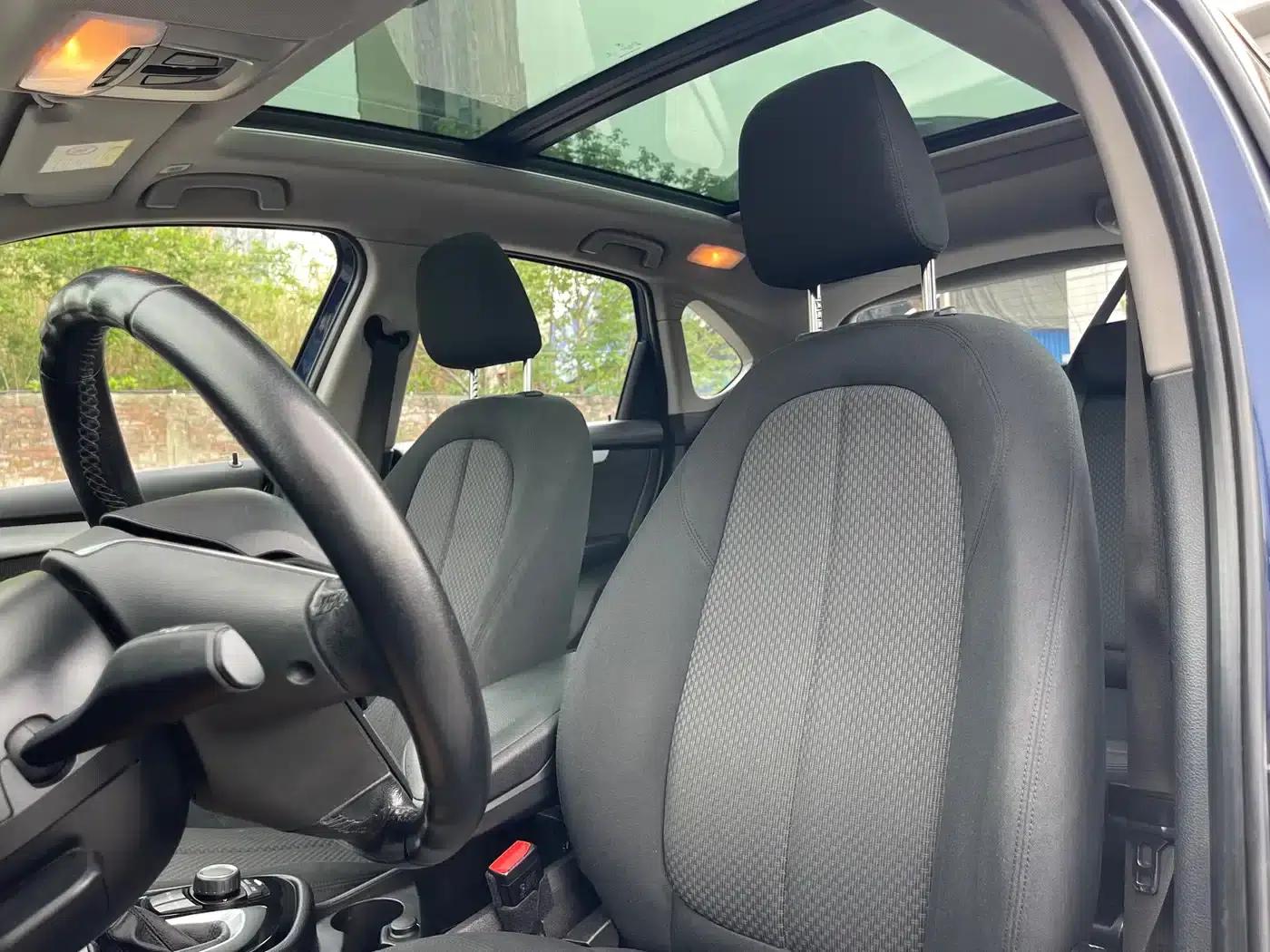 2016 BMW 2 Series Gran Tourer 218i Leading Edition — миниатюра 15