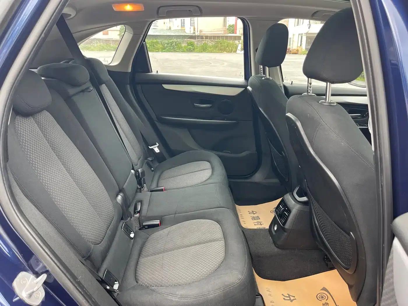2016 BMW 2 Series Gran Tourer 218i Leading Edition — миниатюра 19