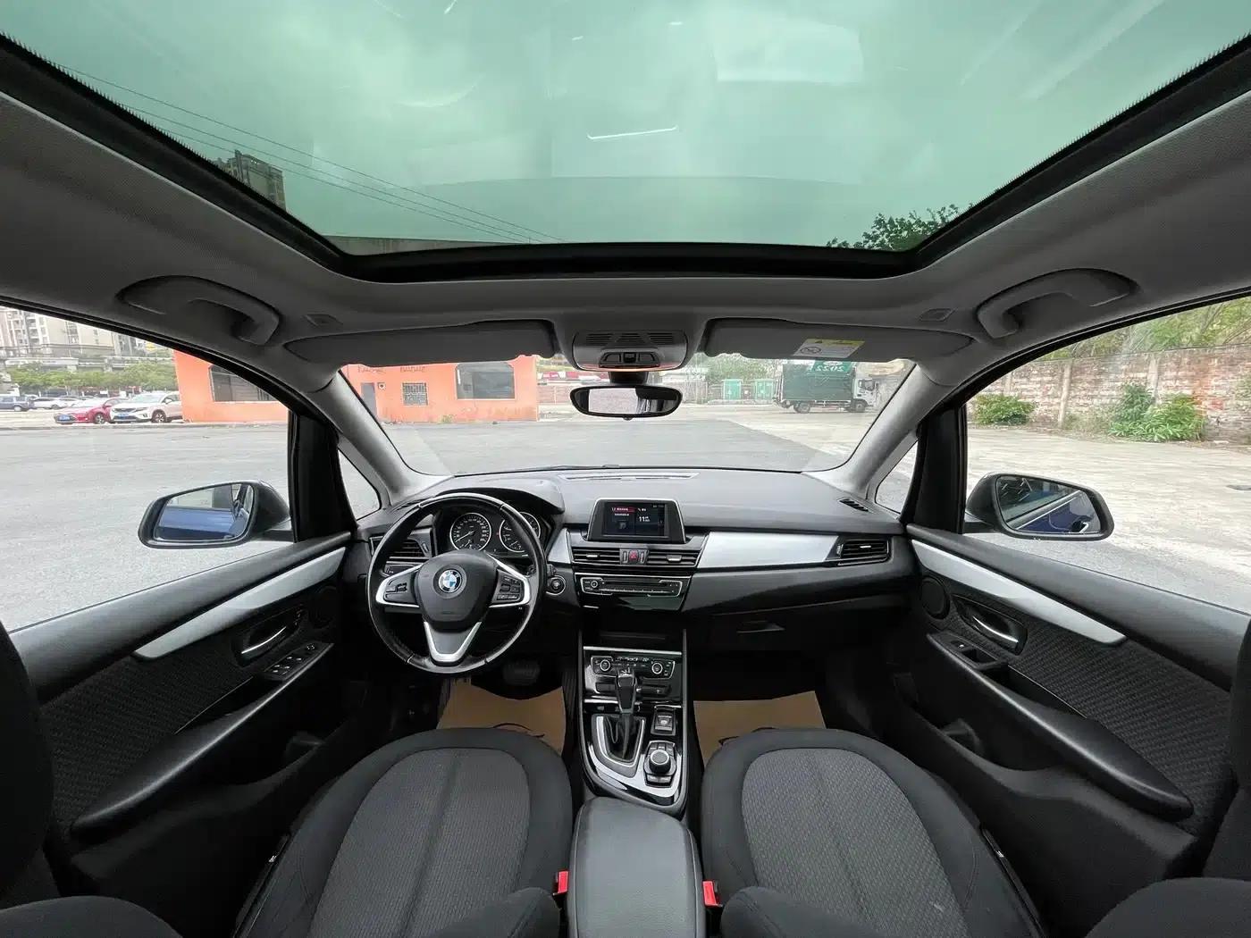 2016 BMW 2 Series Gran Tourer 218i Leading Edition — миниатюра 9