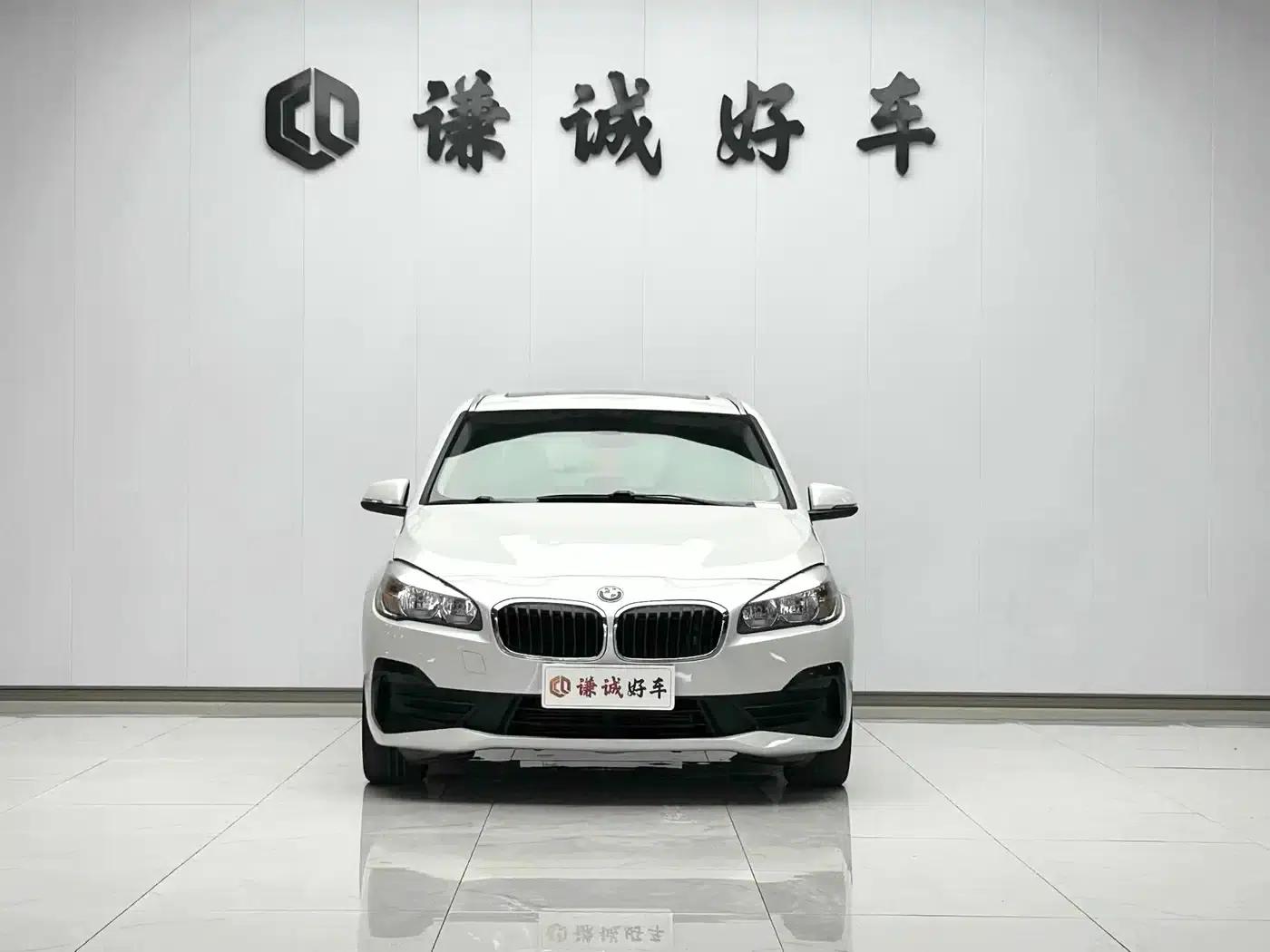 2016 BMW 2 Series Gran Tourer 218i Leading Edition — миниатюра 2