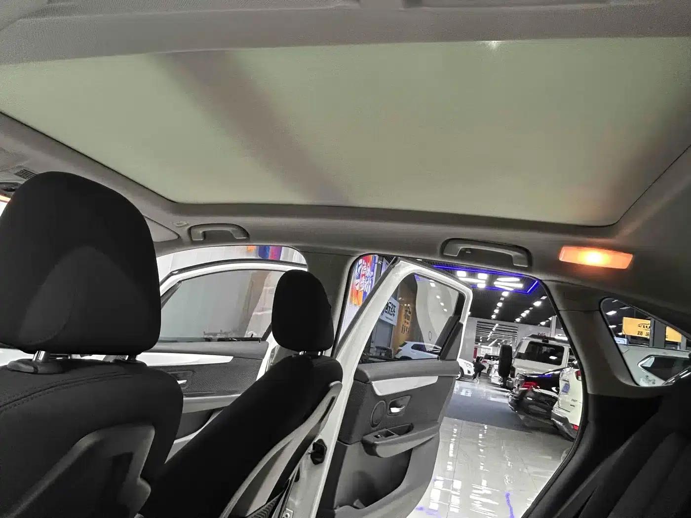 2016 BMW 2 Series Gran Tourer 218i Leading Edition — миниатюра 10
