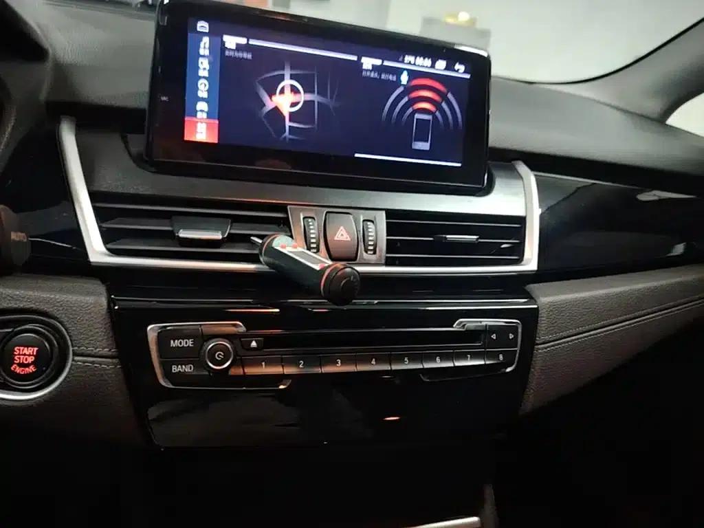 2016 BMW 2 Series Gran Tourer 218i Sport Design Package — миниатюра 13