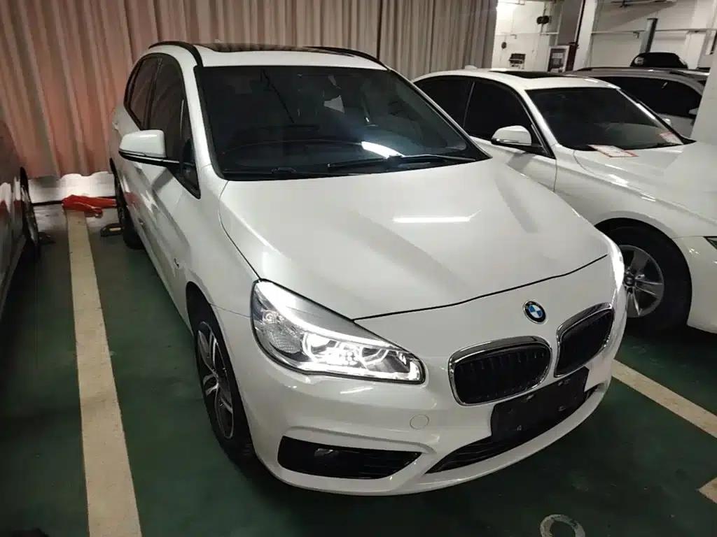 2016 BMW 2 Series Gran Tourer 218i Sport Design Package — миниатюра 4