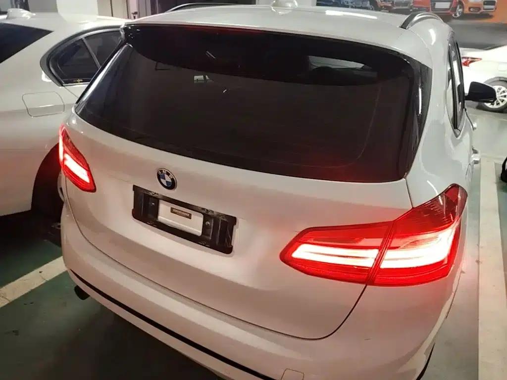 2016 BMW 2 Series Gran Tourer 218i Sport Design Package — миниатюра 6