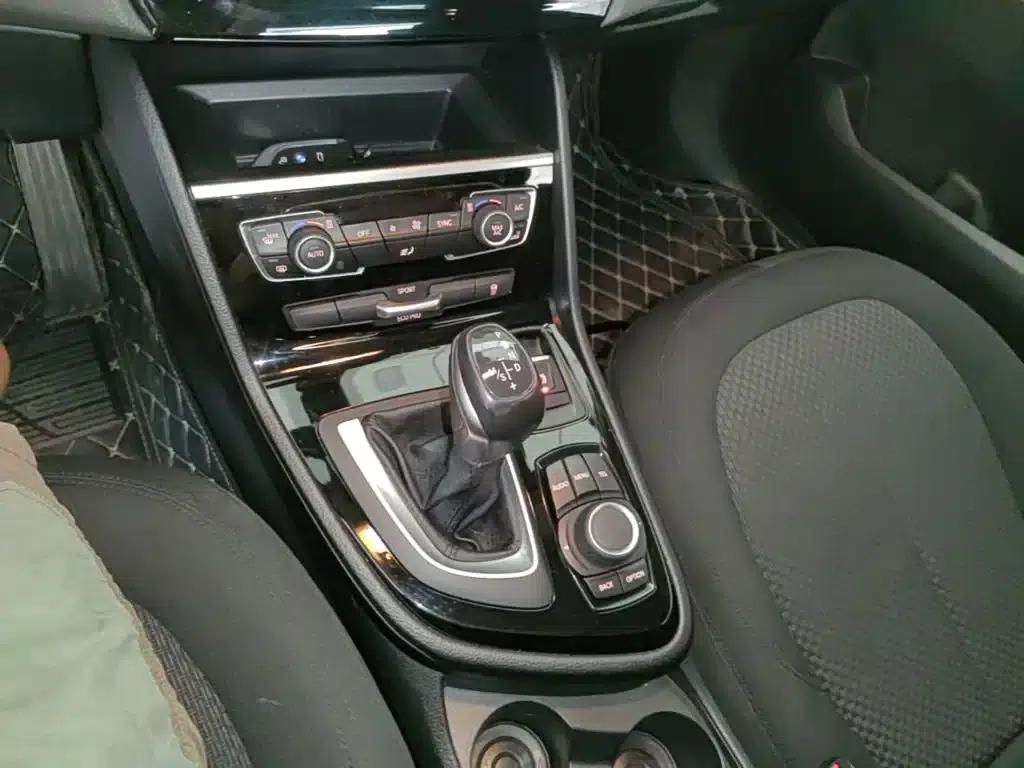 2016 BMW 2 Series Gran Tourer 218i Leading Edition — миниатюра 14