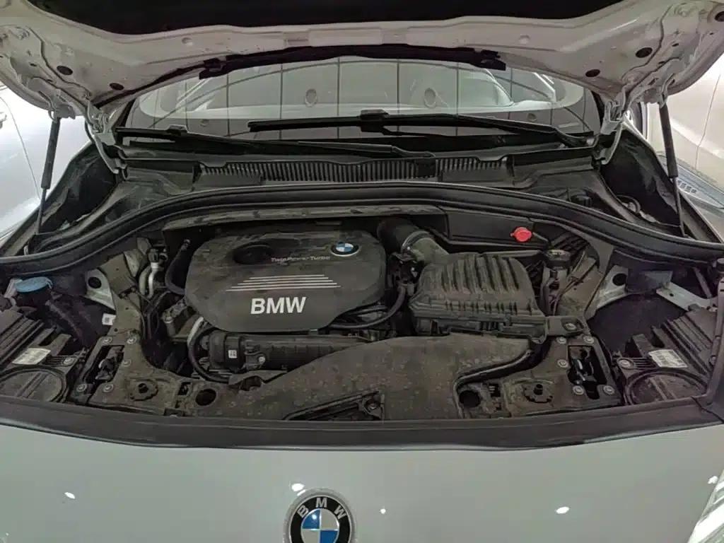 2016 BMW 2 Series Gran Tourer 218i Leading Edition — миниатюра 20