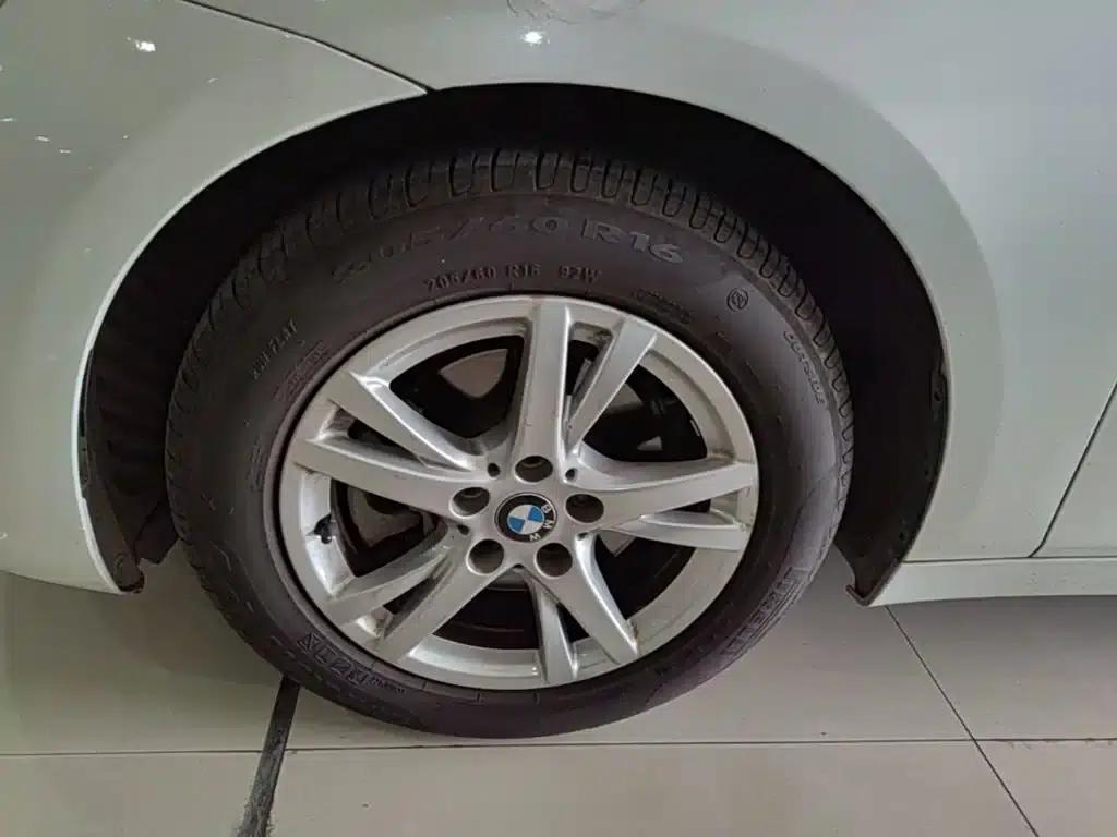 2016 BMW 2 Series Gran Tourer 218i Leading Edition — миниатюра 23