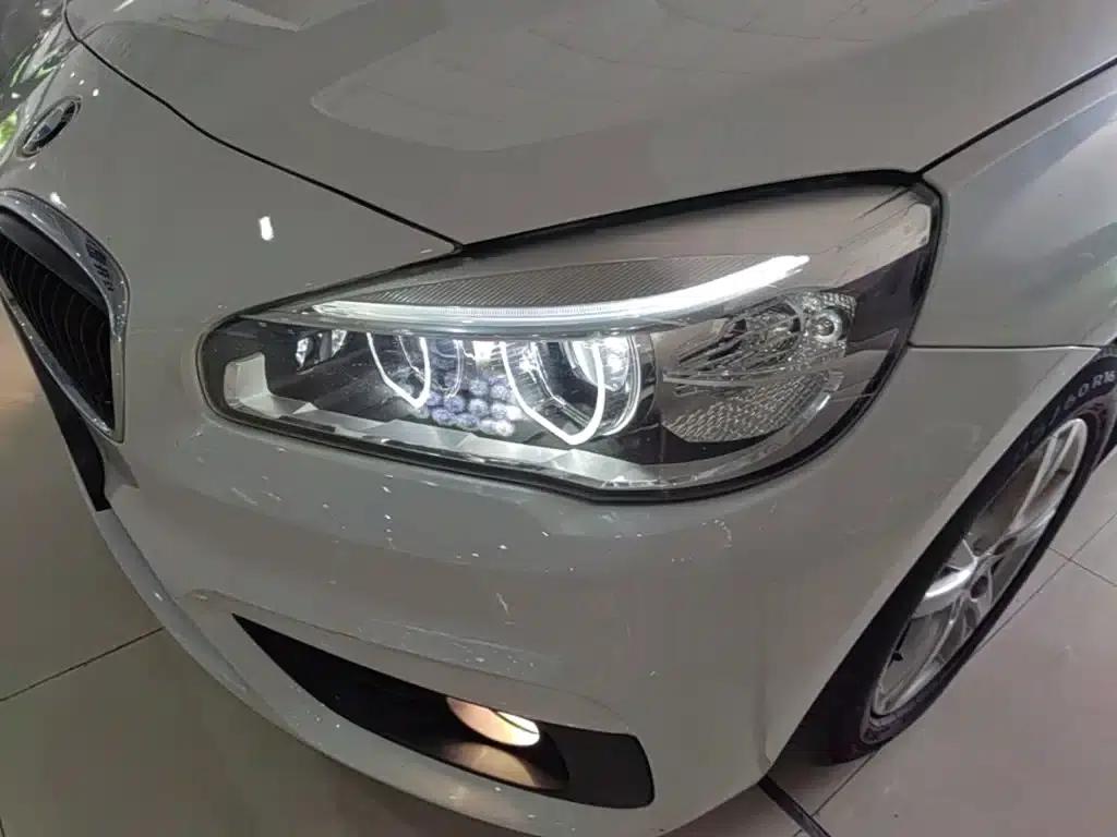 2016 BMW 2 Series Gran Tourer 218i Leading Edition — миниатюра 24