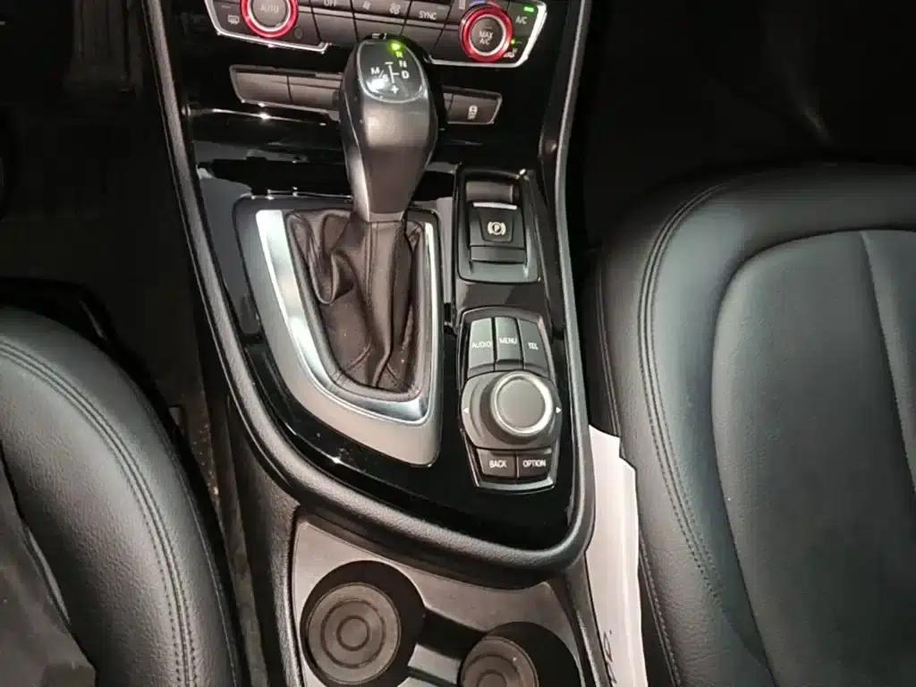 2015 BMW 2 Series Gran Tourer 218i Leading Edition (Imported) — миниатюра 14