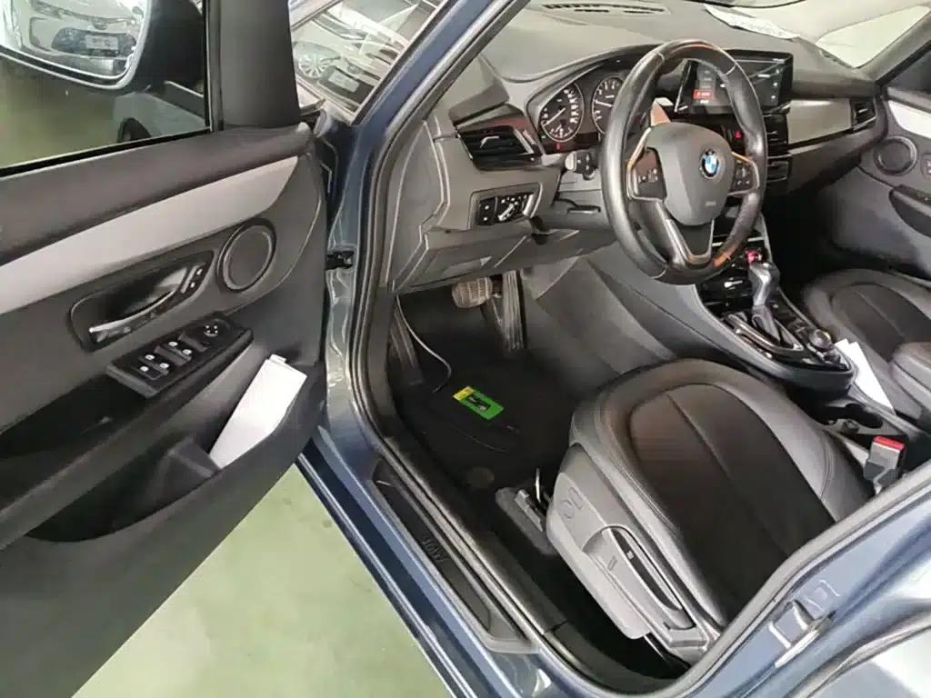 2015 BMW 2 Series Gran Tourer 218i Leading Edition (Imported) — миниатюра 16