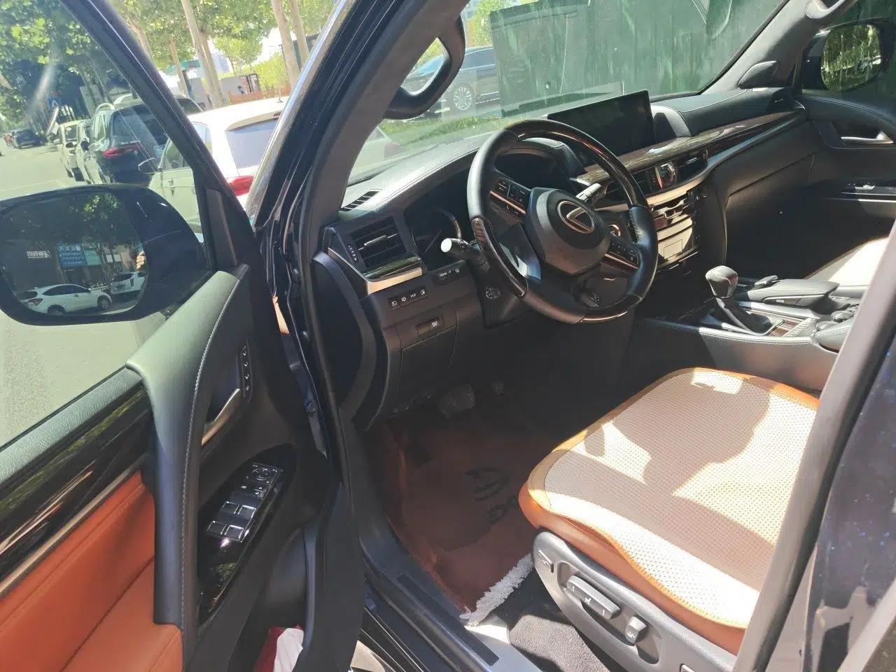 Lexus LX 2019 570 Dynamic Luxury Edition — миниатюра 16