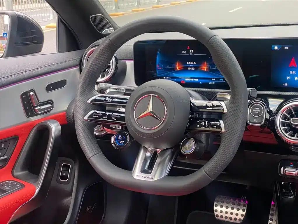 2023 Mercedes-Benz A-Class AMG A 35 L 4MATIC — миниатюра 27