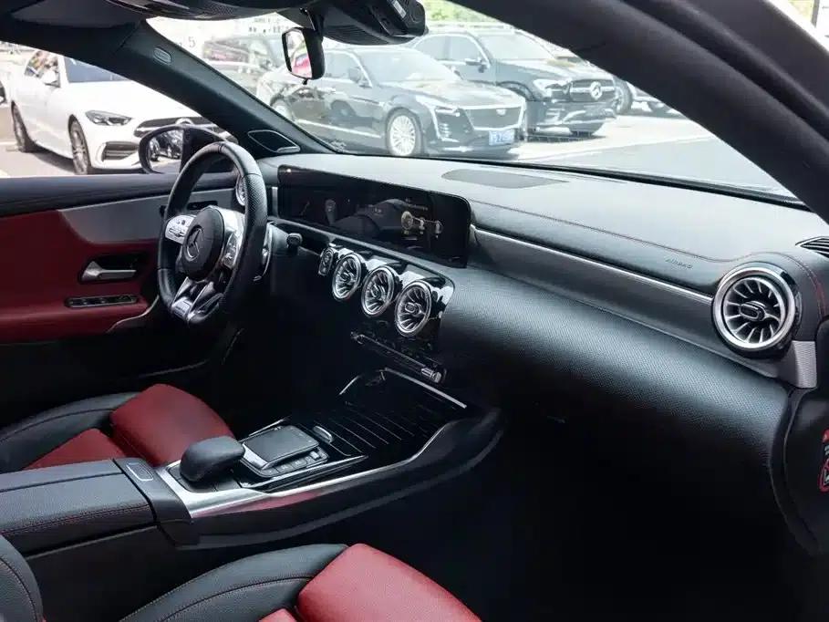 2022 Mercedes-Benz A-Class AMG A 35 L 4MATIC — миниатюра 13