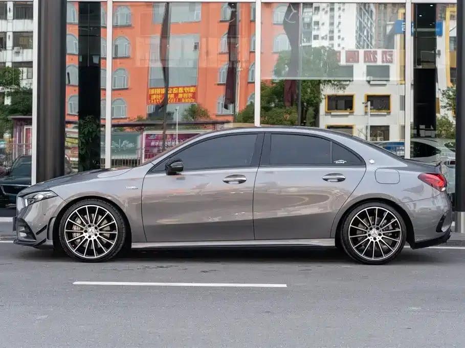 2022 Mercedes-Benz A-Class AMG A 35 L 4MATIC — миниатюра 5