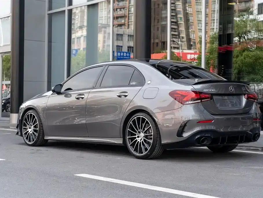 2022 Mercedes-Benz A-Class AMG A 35 L 4MATIC — миниатюра 6