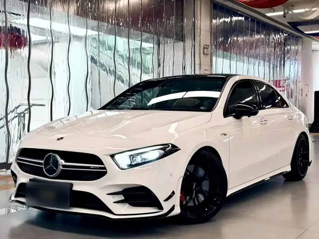 2022 Mercedes-Benz A-Class AMG A 35 L 4MATIC — миниатюра 1