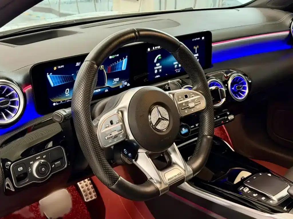 2022 Mercedes-Benz A-Class AMG A 35 L 4MATIC — миниатюра 12