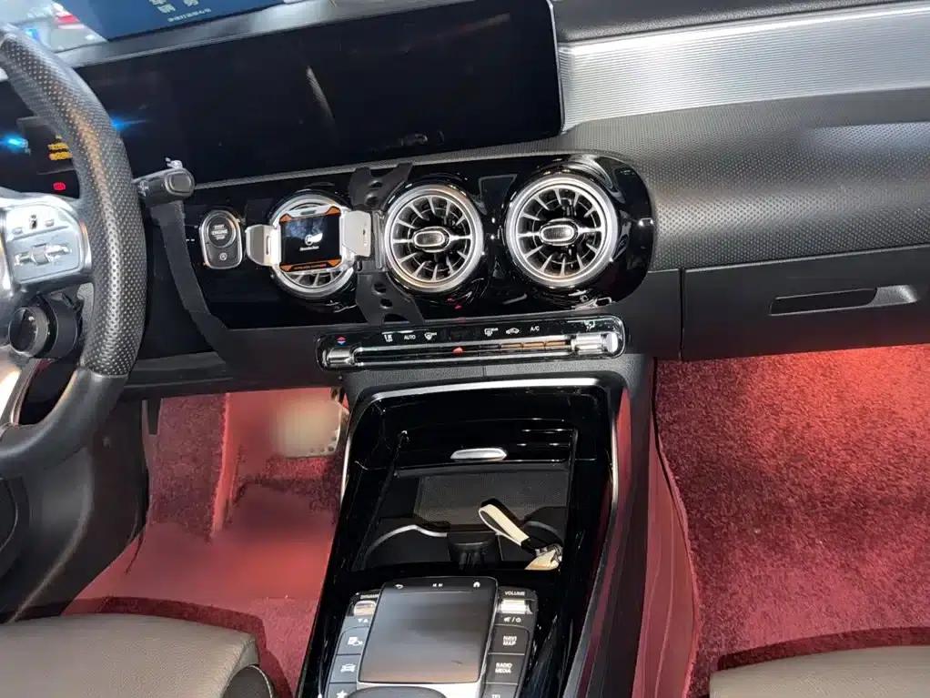 2022 Mercedes-Benz A-Class AMG A 35 L 4MATIC — миниатюра 5