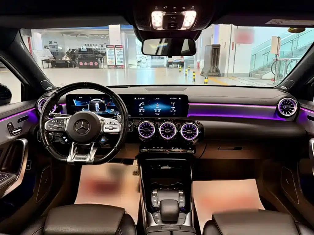 2022 Mercedes-Benz A-Class AMG A 35 L 4MATIC — миниатюра 12