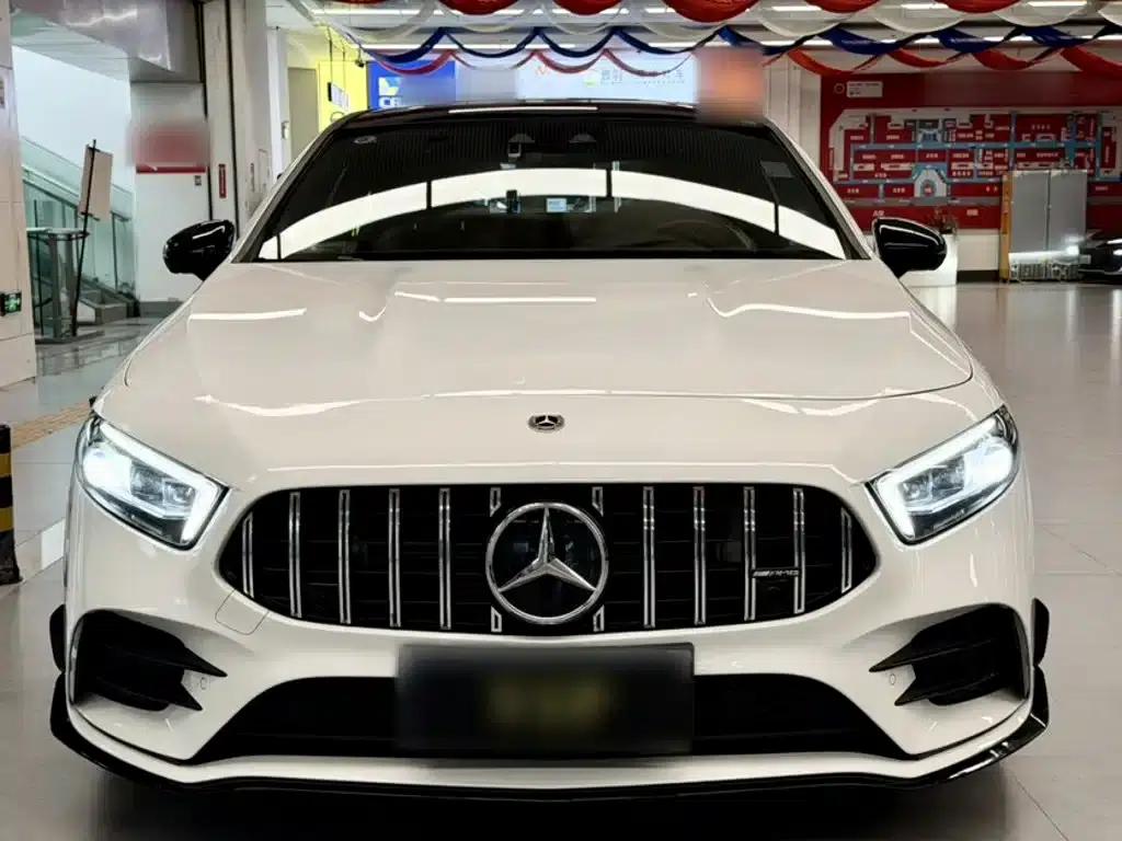 2022 Mercedes-Benz A-Class AMG A 35 L 4MATIC — миниатюра 4