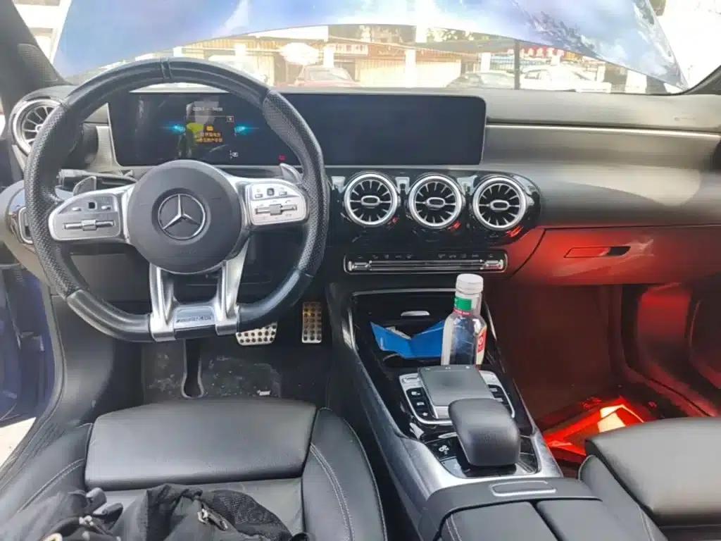 2019 Mercedes-Benz A-Class AMG A 35 L 4MATIC — миниатюра 10