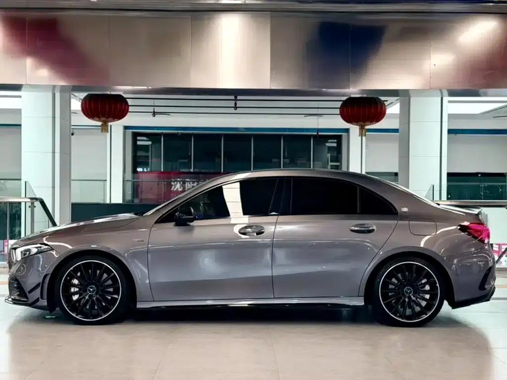 2019 Mercedes-Benz A-Class AMG A 35 L 4MATIC — миниатюра 4