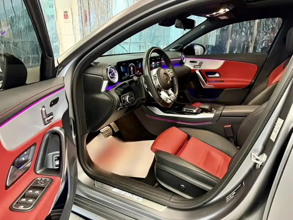 2023 Mercedes-Benz A-Class AMG A 35 L 4MATIC — миниатюра 11