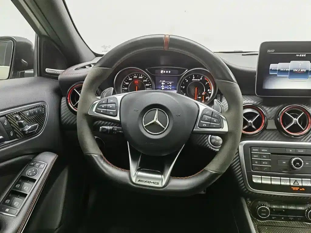 Imported 2017 Mercedes-Benz A-Class AMG A 45 4MATIC — миниатюра 11