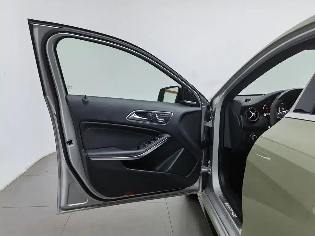 Imported 2017 Mercedes-Benz A-Class AMG A 45 4MATIC — миниатюра 8