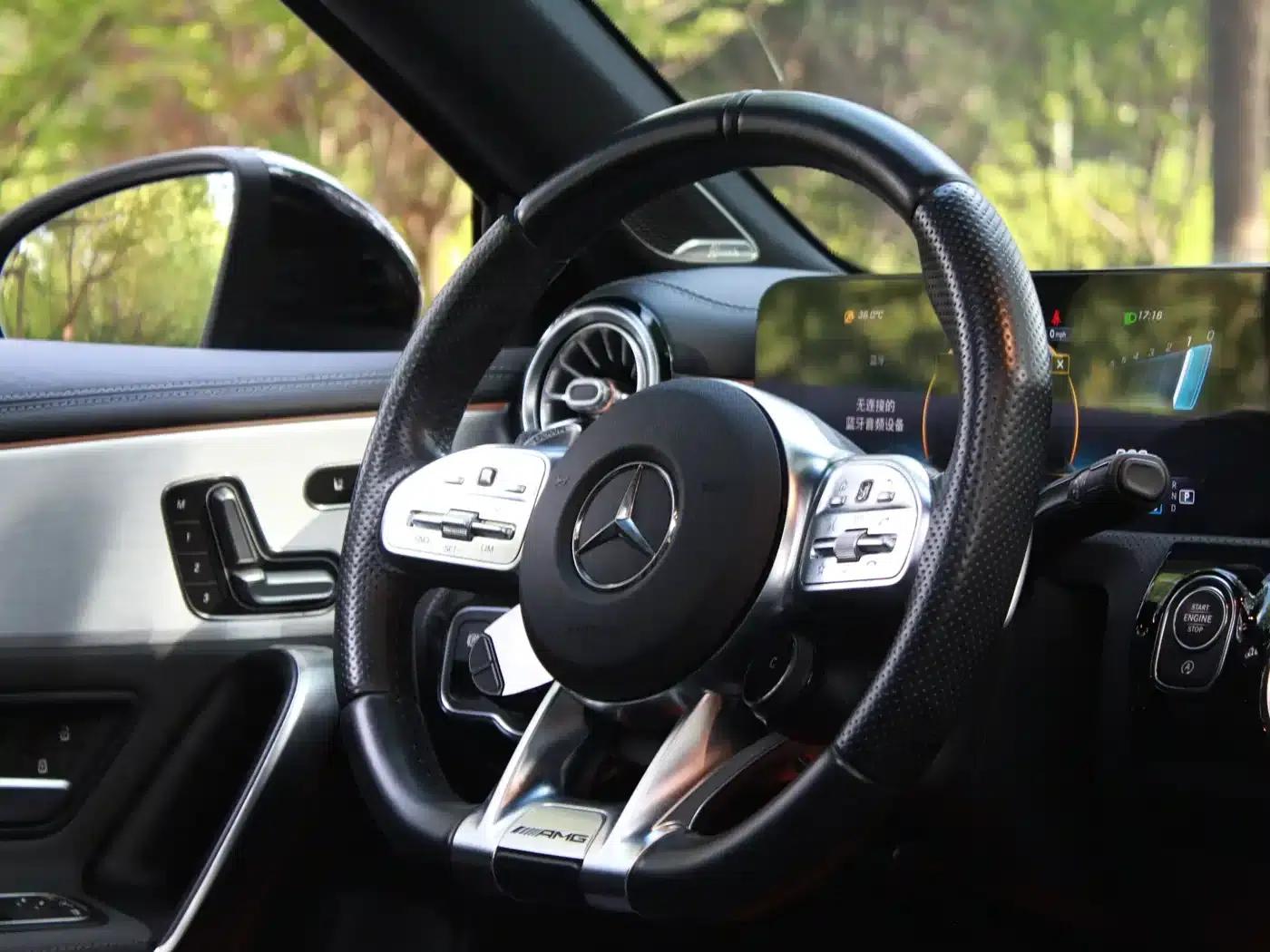 Imported 2020 Mercedes-Benz A-Class AMG A 35 4MATIC — миниатюра 15
