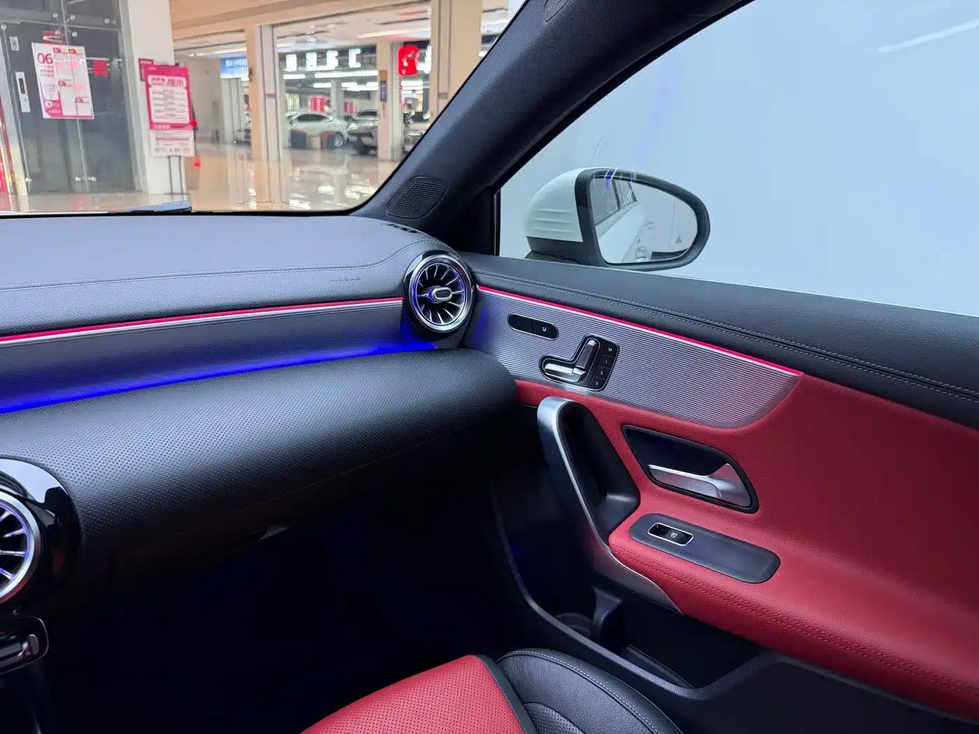 2020 Mercedes-Benz A-Class AMG (Imported) AMG A 45 4MATIC+ — миниатюра 13