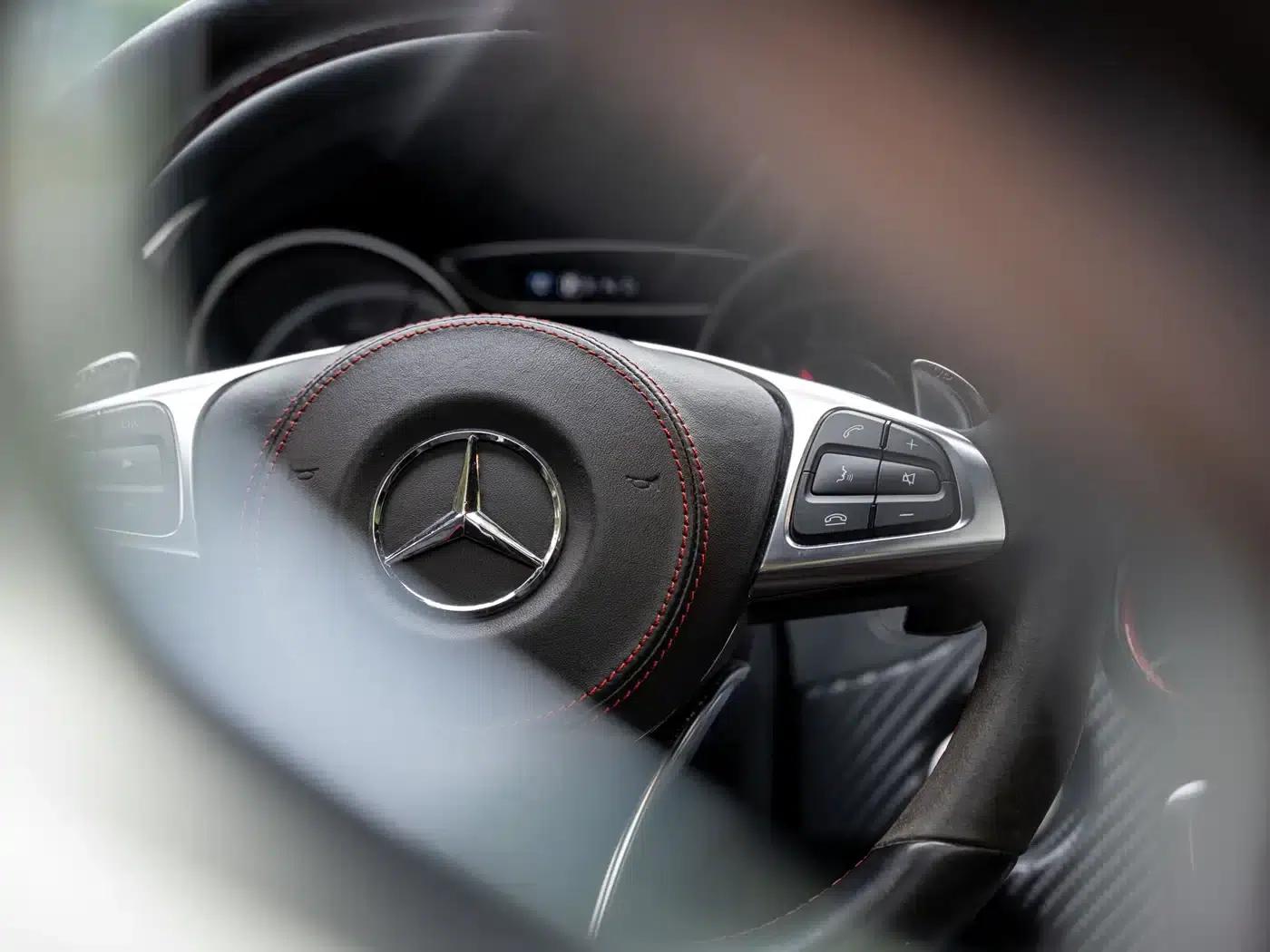 Imported 2016 Mercedes-Benz A-Class AMG A 45 4MATIC — миниатюра 20