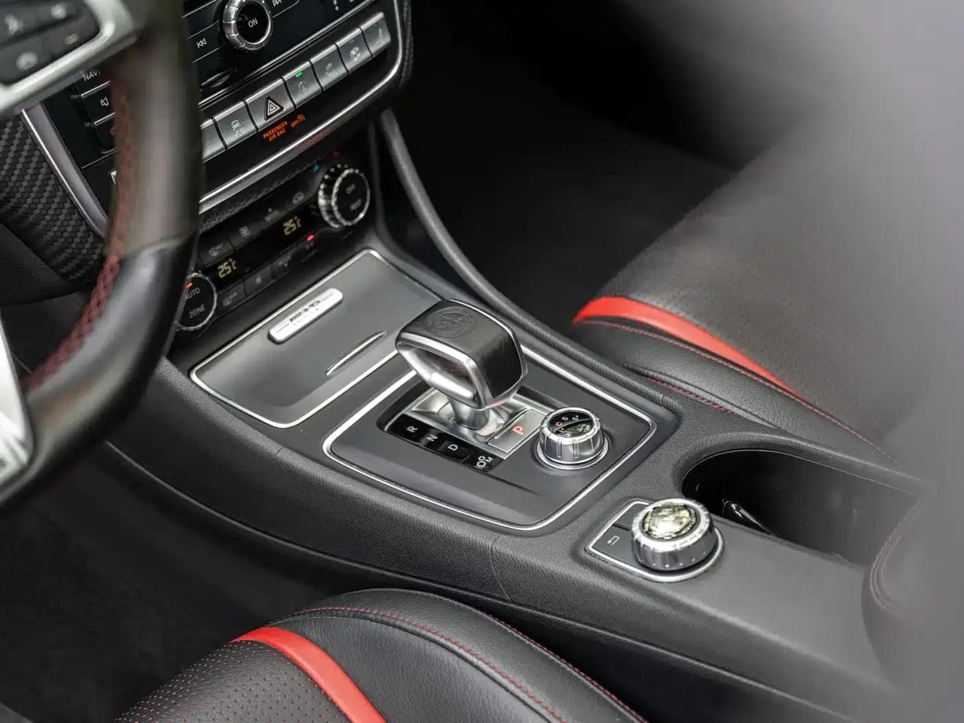 Imported 2016 Mercedes-Benz A-Class AMG A 45 4MATIC — миниатюра 23