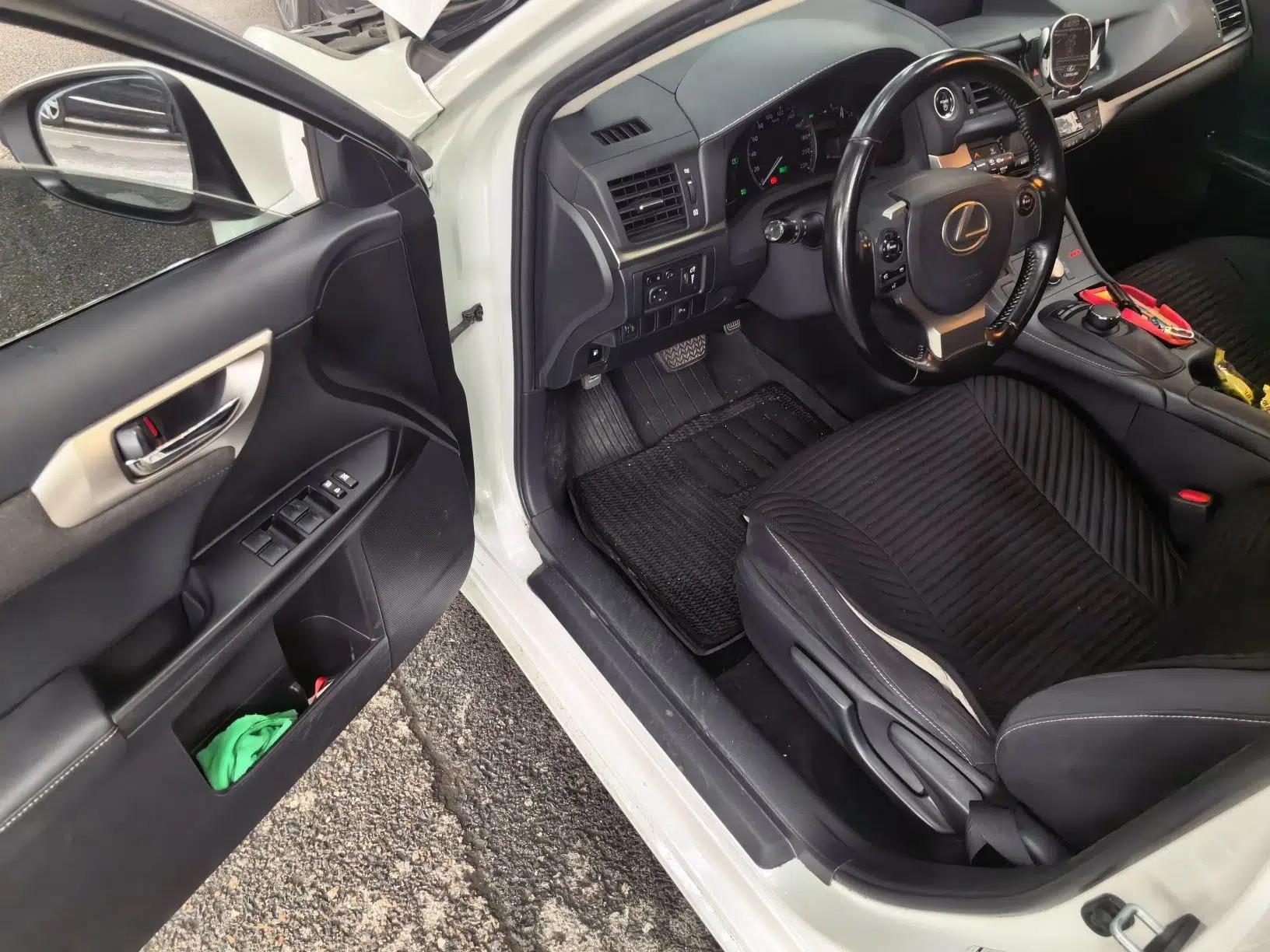 Lexus CT 2014 CT200h Comfort Edition Monochrome — миниатюра 16