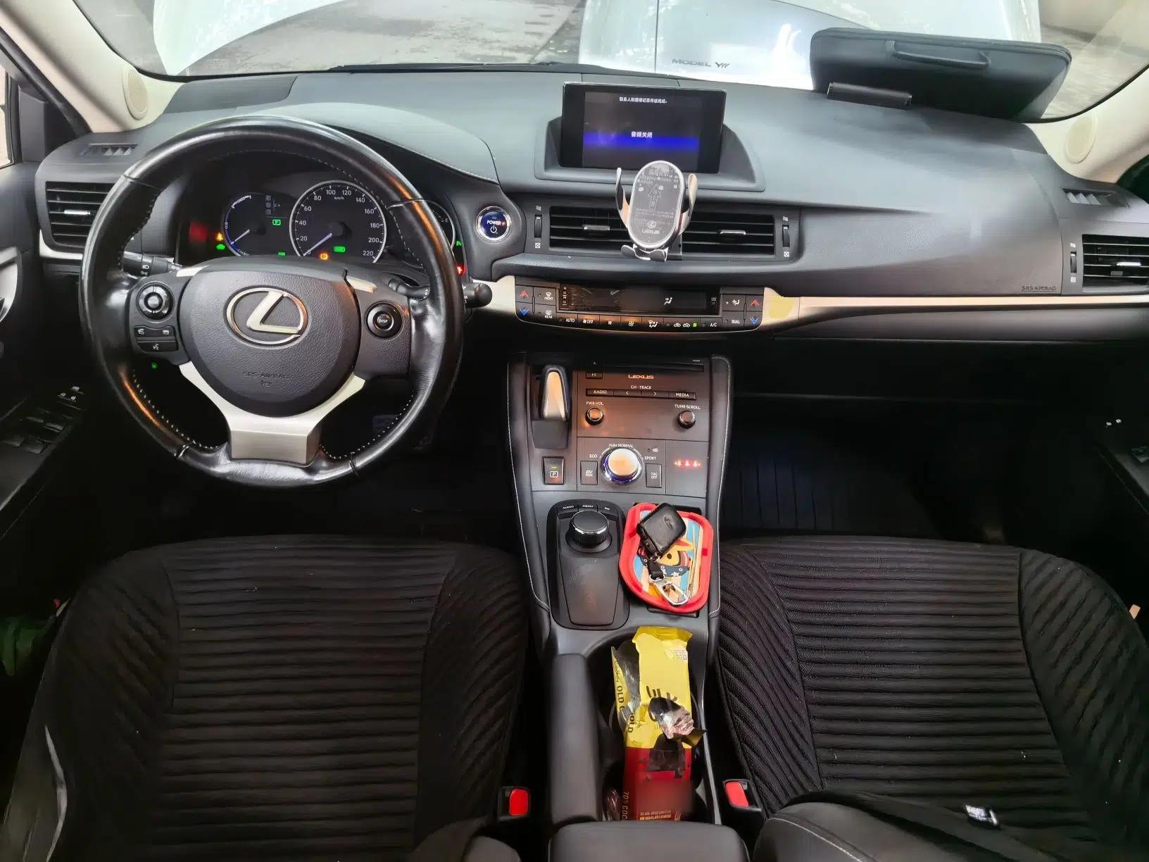 Lexus CT 2014 CT200h Comfort Edition Monochrome — миниатюра 9