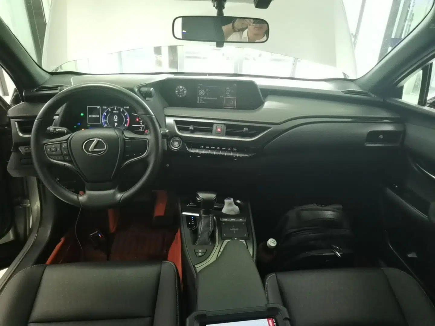 Lexus UX 2020 200 Special Edition — миниатюра 12