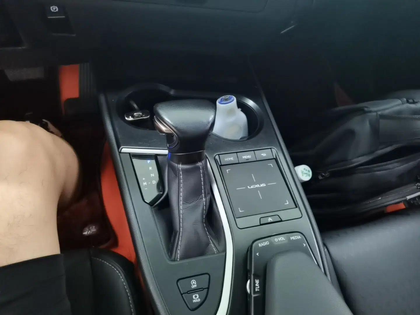 Lexus UX 2020 200 Special Edition — миниатюра 16