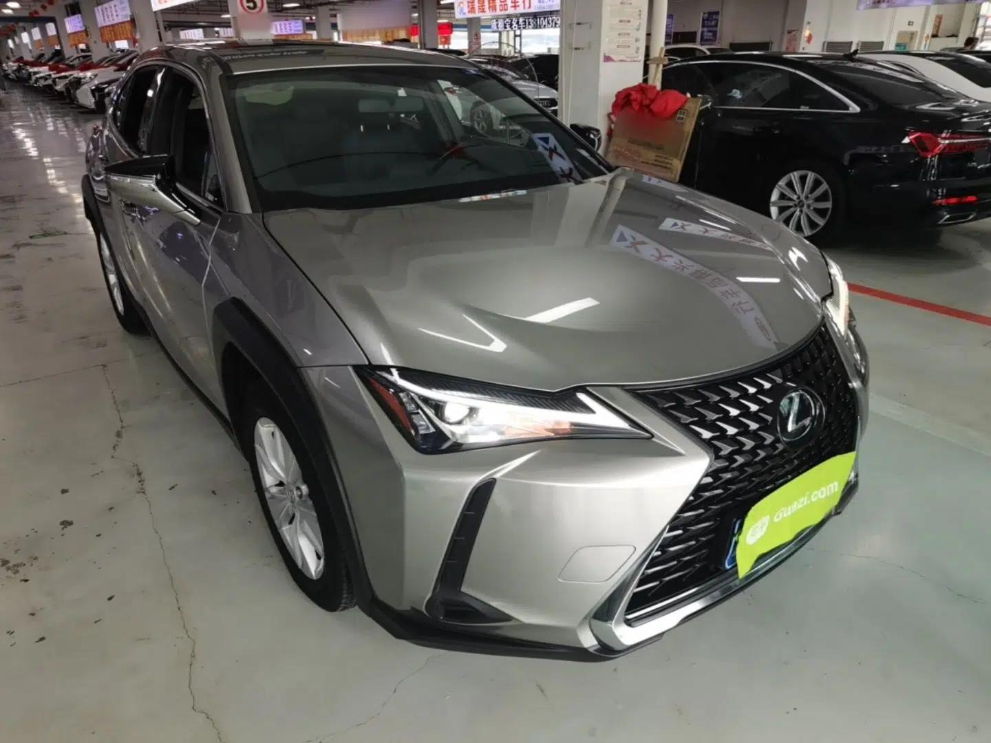 Lexus UX 2020 200 Special Edition — миниатюра 3
