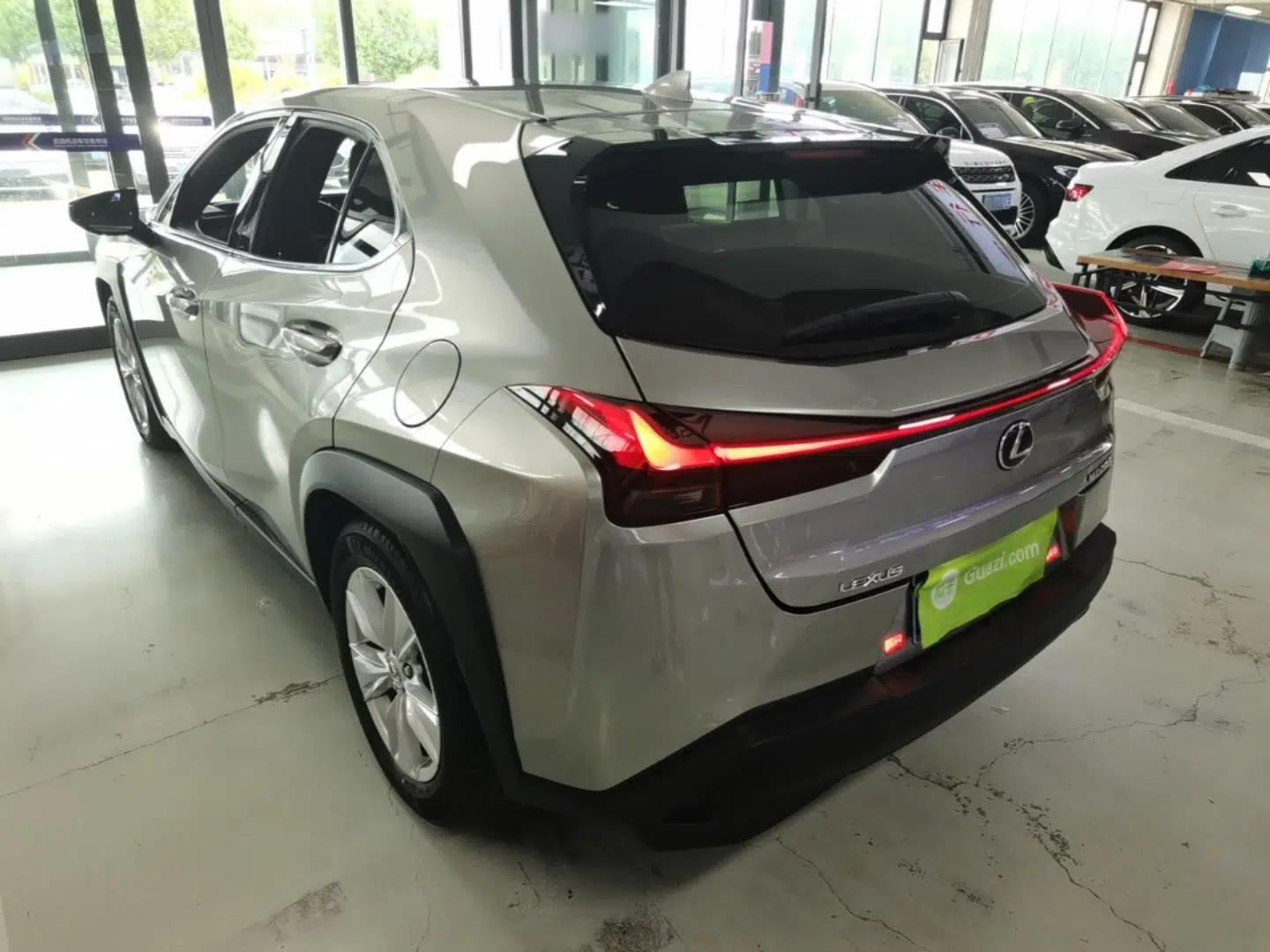 Lexus UX 2020 200 Special Edition — миниатюра 4
