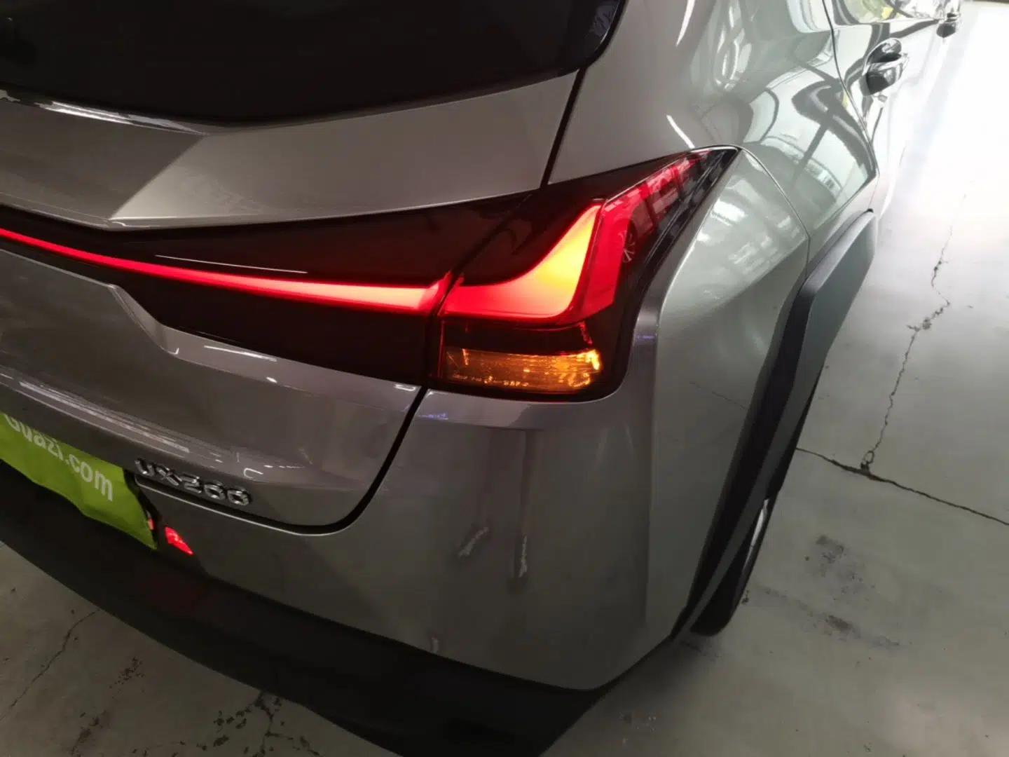 Lexus UX 2020 200 Special Edition — миниатюра 9