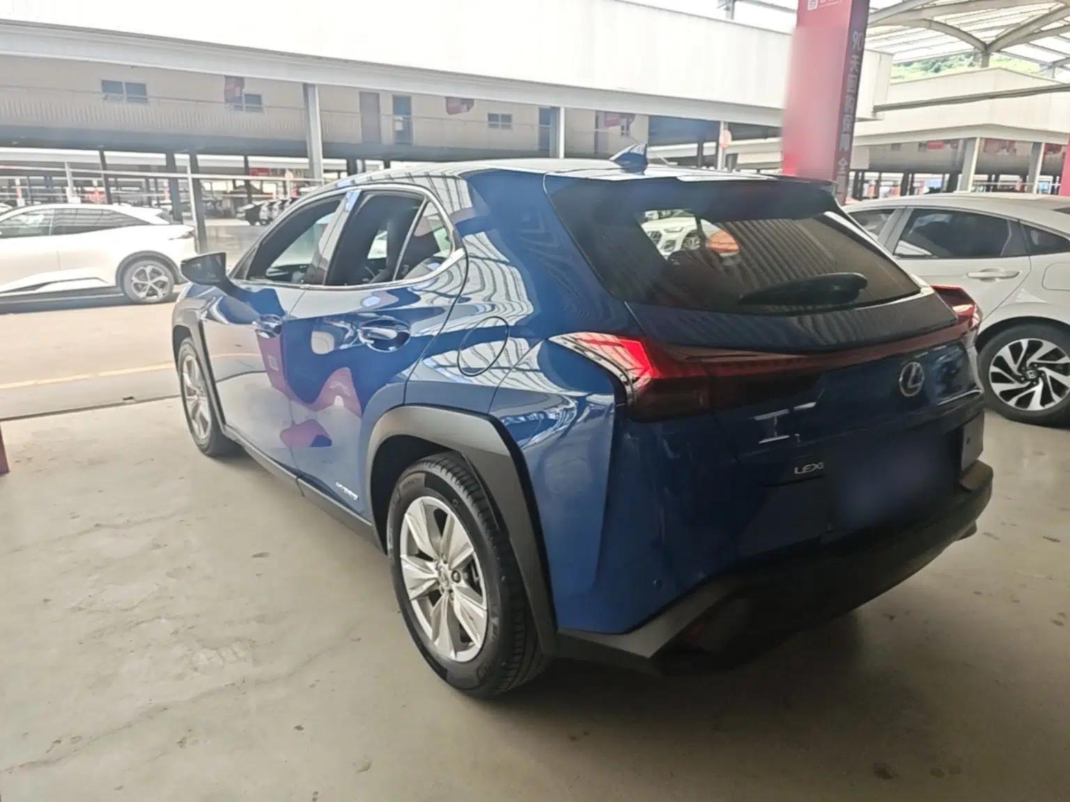 Lexus UX 2020 260h Explore & Adventure Edition — миниатюра 4