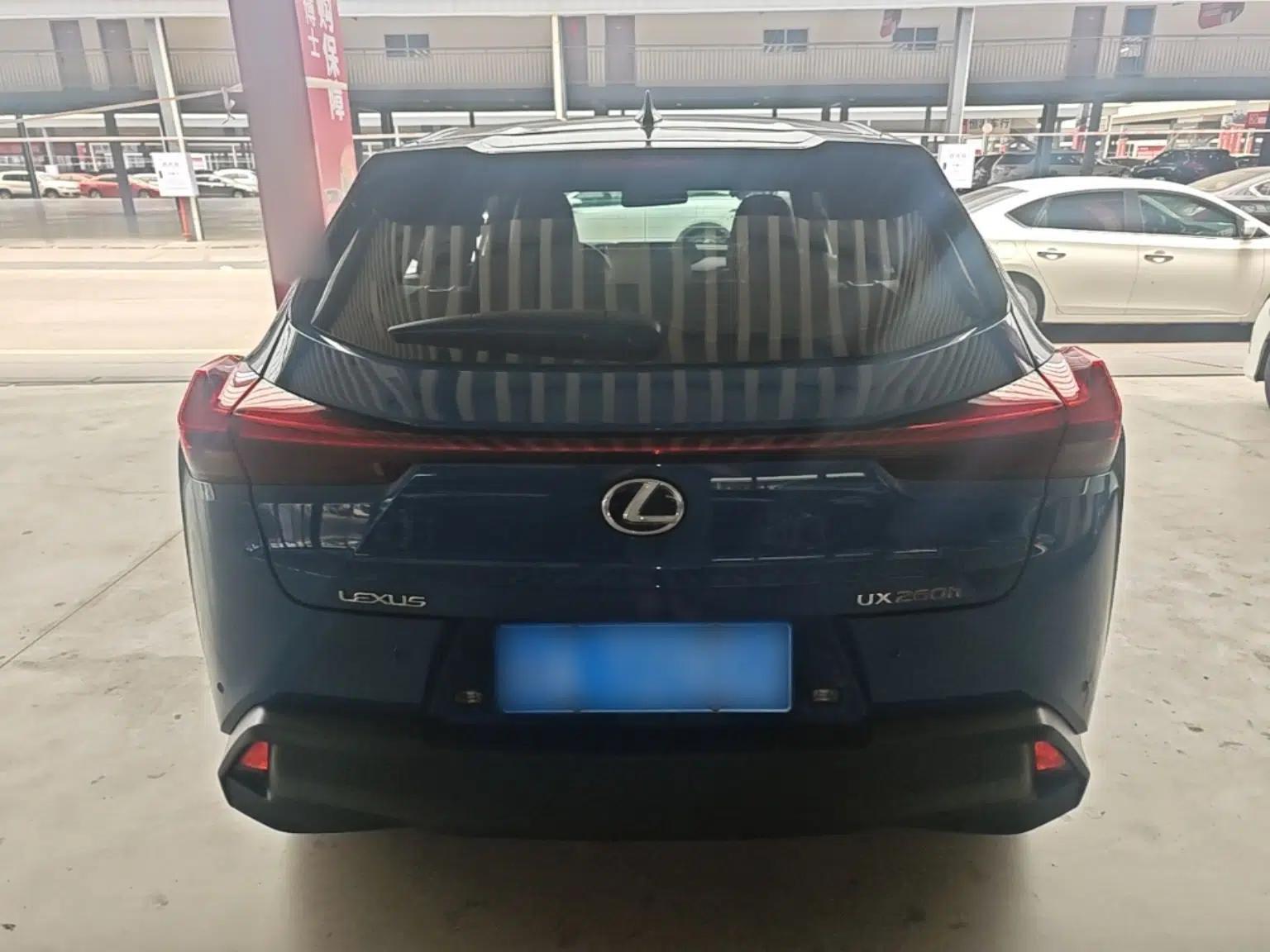 Lexus UX 2020 260h Explore & Adventure Edition — миниатюра 5
