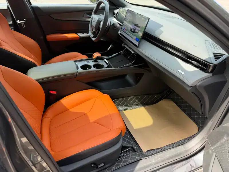Changan UNI-V 2025 Model, Third Generation, 2.0T Sport Edition — миниатюра 6