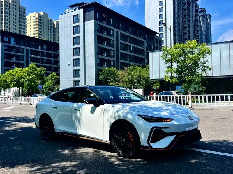 Changan UNI-V 2025 Model, Third Generation, 2.0T Sport Edition — миниатюра 3