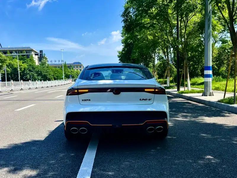 Changan UNI-V 2025 Model, Third Generation, 2.0T Sport Edition — миниатюра 5