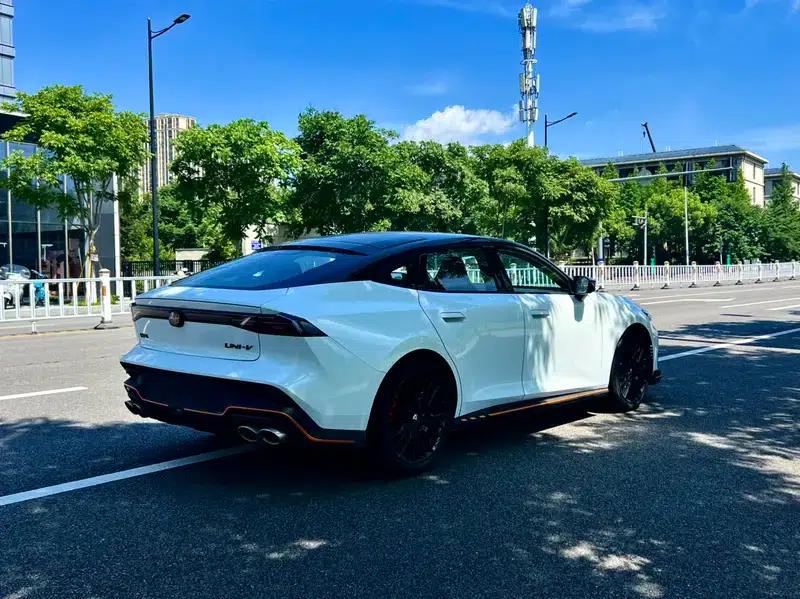 Changan UNI-V 2025 Model, Third Generation, 2.0T Sport Edition — миниатюра 6