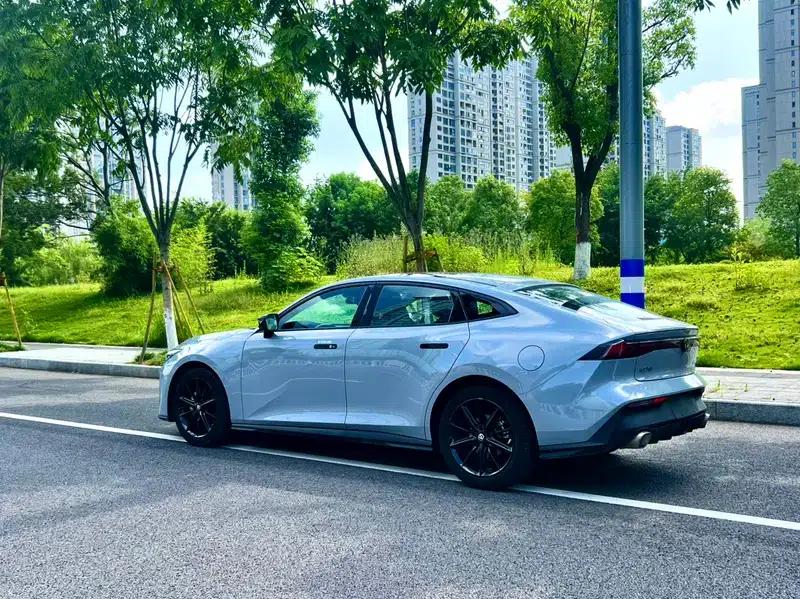 Changan UNI-V 2023 1.5T Premium Edition — миниатюра 4